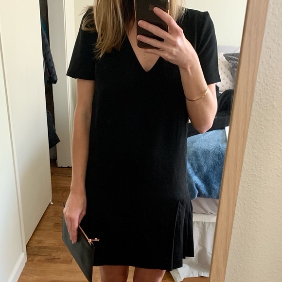 Sézane Black Pleated Dress - Picture 3 of 6